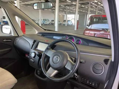 Mazda Biante