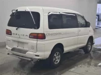 Mitsubishi DELICA лот № 80182 оценка 3.5  с аукциона в Японии 4