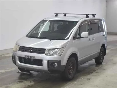 Mitsubishi DELICA D5