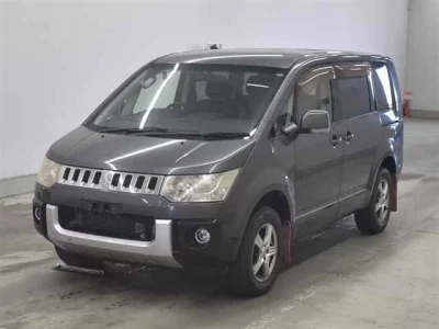 Mitsubishi DELICA D5  с аукциона в Японии