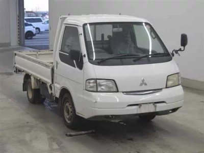 Mitsubishi DELICA TRUCK  с аукциона в Японии