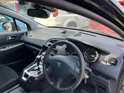 Peugeot 5008  с аукциона в Японии