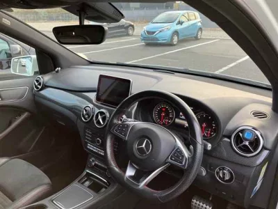 Mercedes-Benz B CLASS