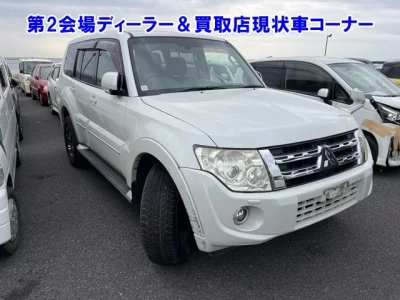 Mitsubishi PAJERO