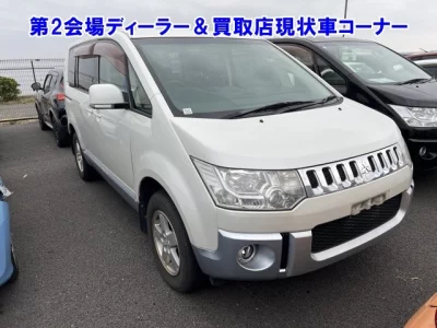 Mitsubishi DELICA D5