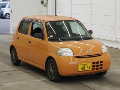 Daihatsu Esse