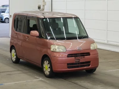 Daihatsu TANTO  с аукциона в Японии