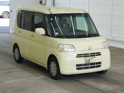 Daihatsu TANTO  с аукциона в Японии