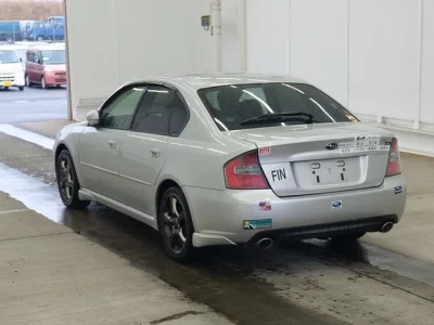 Subaru LEGACY B4
