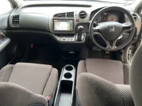 Honda STREAM лот № 2965 оценка 3.5  с аукциона в Японии 4