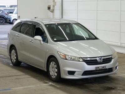 Honda STREAM  с аукциона в Японии