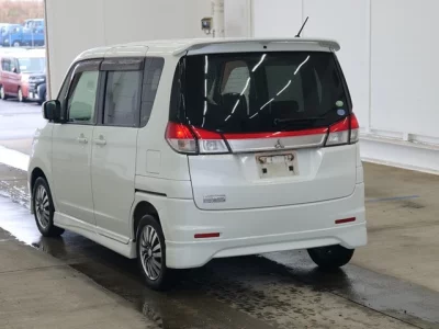 Mitsubishi Delica D:2