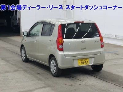 Daihatsu MIRA  с аукциона в Японии