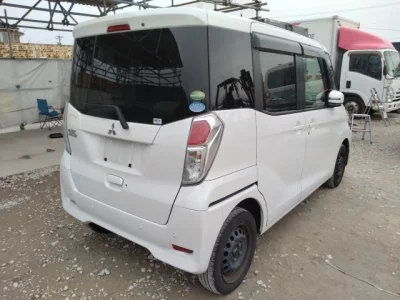 Mitsubishi EK X SPACE