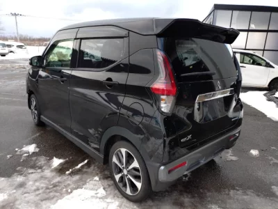 Mitsubishi EK X