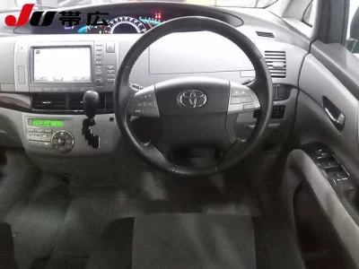 Toyota ESTIMA  с аукциона в Японии