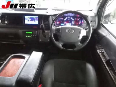 Toyota HIACE VAN  с аукциона в Японии