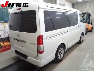 Toyota HIACE VAN  с аукциона в Японии