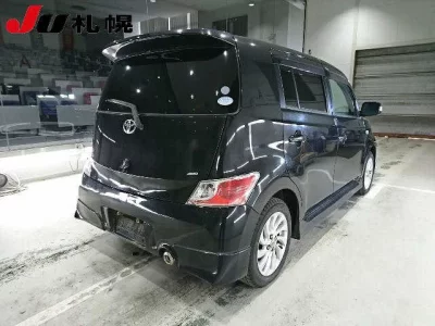 Toyota BB  с аукциона в Японии