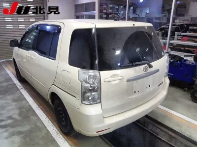 Toyota RAUM  с аукциона в Японии