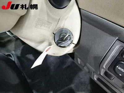 Toyota SIENTA  с аукциона в Японии