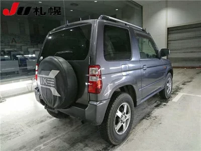Nissan Kix