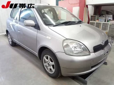Toyota VITZ  с аукциона в Японии