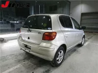 Toyota VITZ лот № 29 оценка 3.5  с аукциона в Японии 1