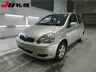 Toyota VITZ  с аукциона в Японии