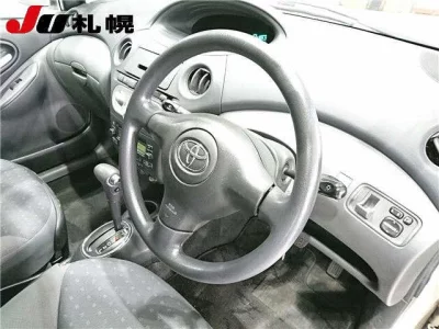 Toyota VITZ  с аукциона в Японии