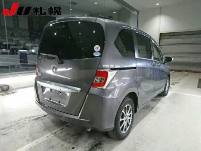 Honda FREED  с аукциона в Японии