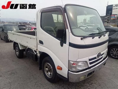 Toyota DYNA  с аукциона в Японии