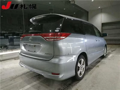 Toyota ESTIMA  с аукциона в Японии