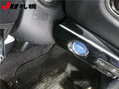 Toyota Prius  с аукциона в Японии