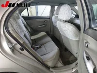 Toyota COROLLA AXIO лот № 4702 оценка R  с аукциона в Японии 3