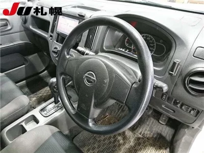 Nissan AD