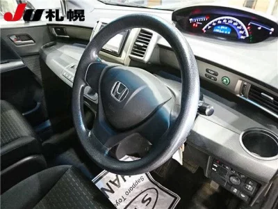 Honda FREED  с аукциона в Японии