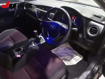 Toyota AURIS  с аукциона в Японии