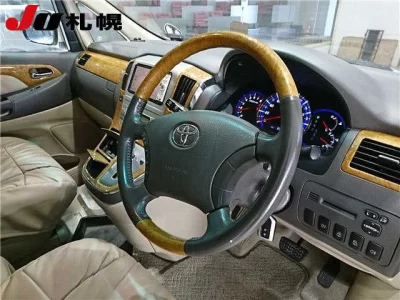 Toyota ALPHARD  с аукциона в Японии