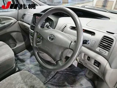 Toyota ESTIMA  с аукциона в Японии