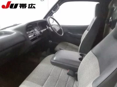 Toyota HIACE VAN  с аукциона в Японии