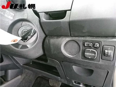 Toyota VITZ  с аукциона в Японии