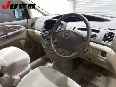 Toyota ESTIMA  с аукциона в Японии