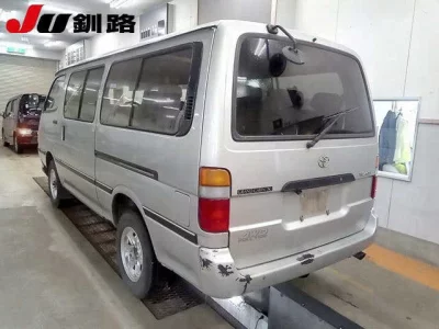 Toyota HIACE  с аукциона в Японии
