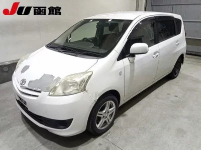 Toyota PASSO SETTE  с аукциона в Японии