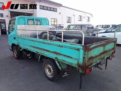 Toyota DYNA  с аукциона в Японии
