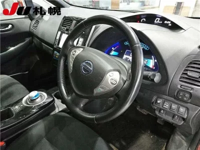Nissan LEAF  с аукциона в Японии