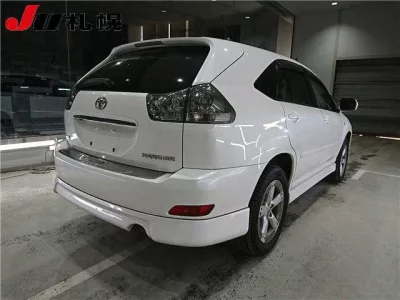 Toyota HARRIER  с аукциона в Японии