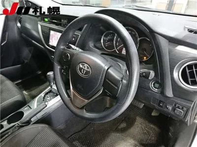 Toyota AURIS  с аукциона в Японии