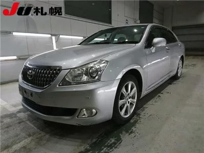 Toyota CROWN  с аукциона в Японии